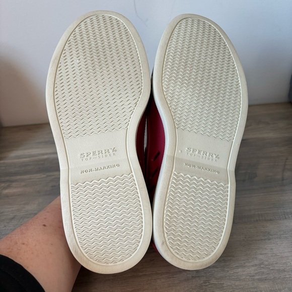 Sperry float fur boat shoes in rhubarb Size 8 New in Box - Picture 11 of 12